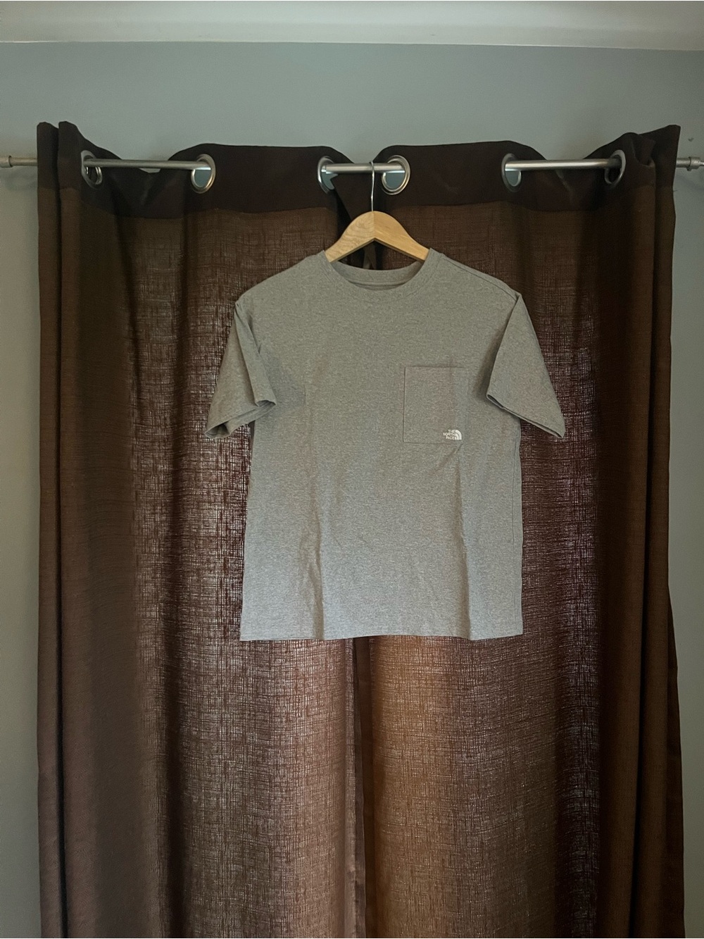 The North Face Women’s Heather Gray Short-Sleeve Pocket Tee